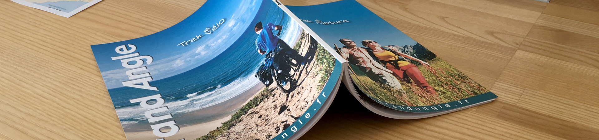 Folleto de Grand Angle: archivo y viajes actuales