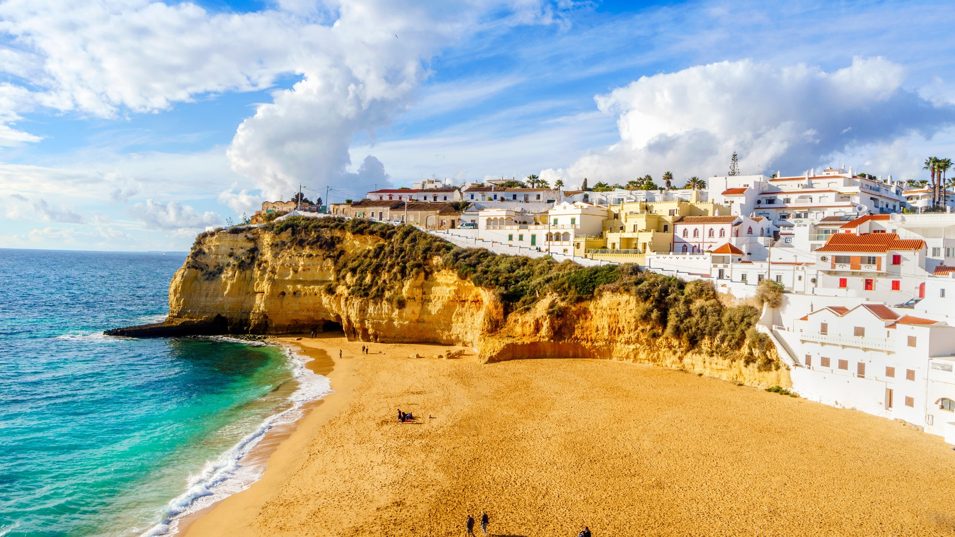 Plage et village de Carvoeiro - Algarve - Portugal