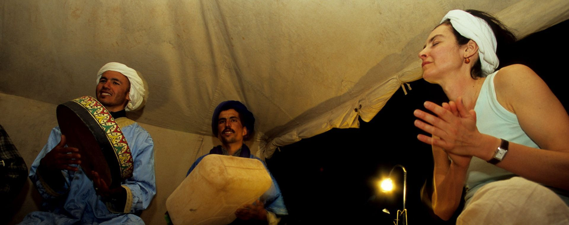 Soirée musicale sous une tente - Sahara - Maroc