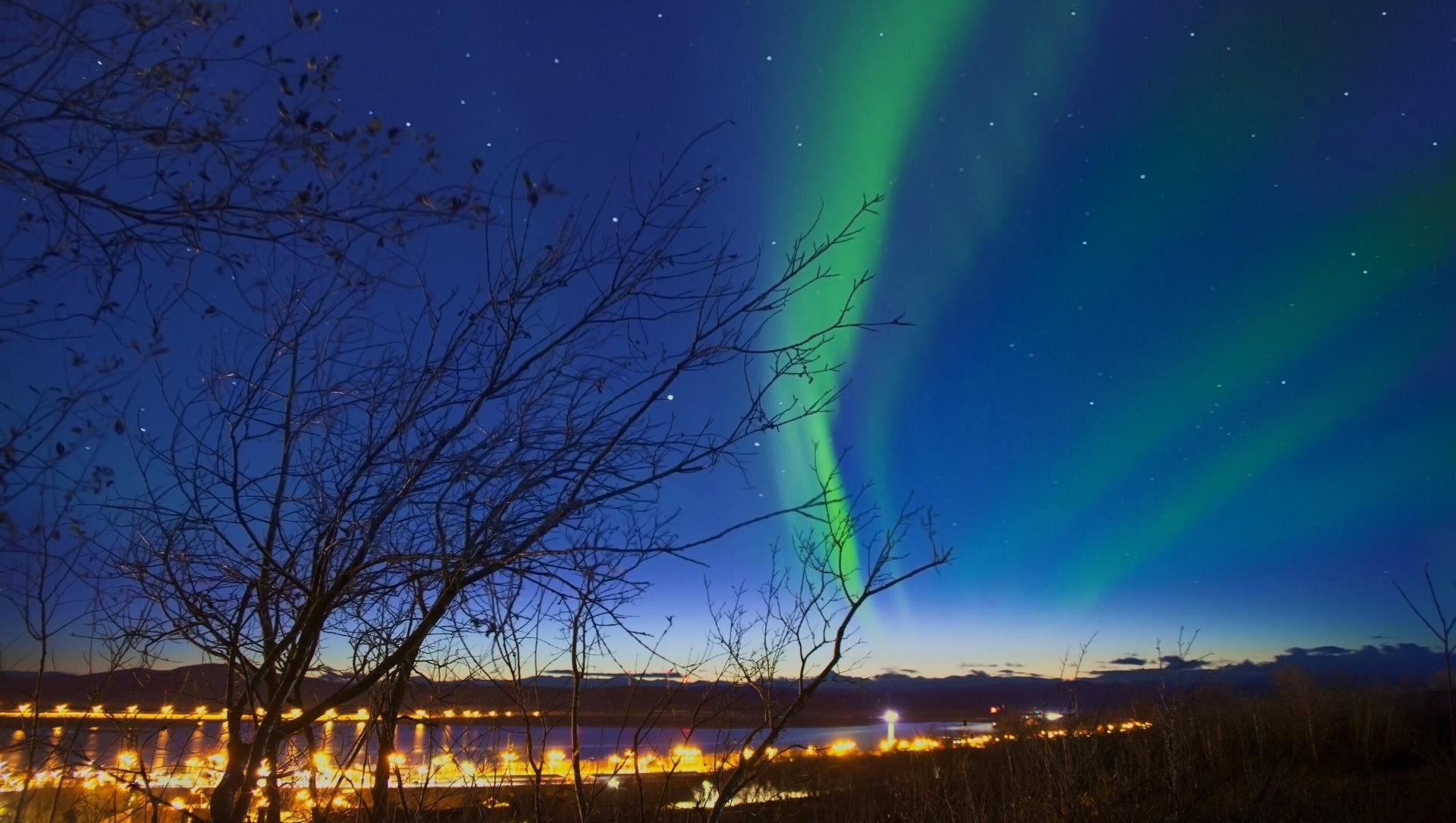 Aurores boréales au-dessus de Kiruna - Laponie - Suède