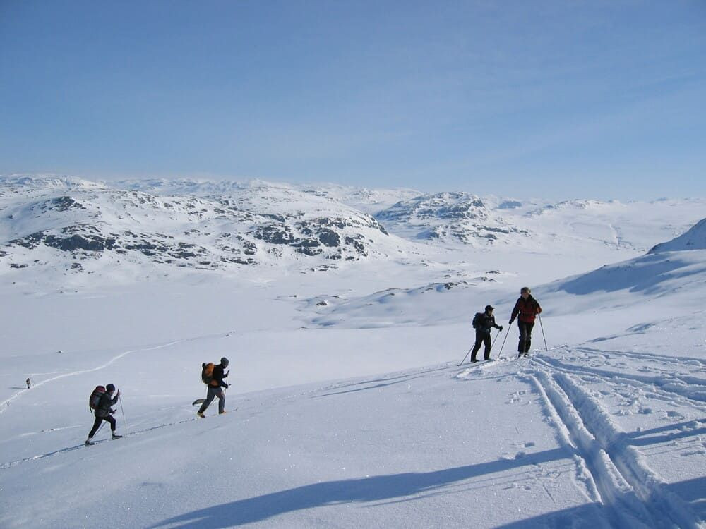 En route vers la vallée de Mjølkedalen à ski - Norvège